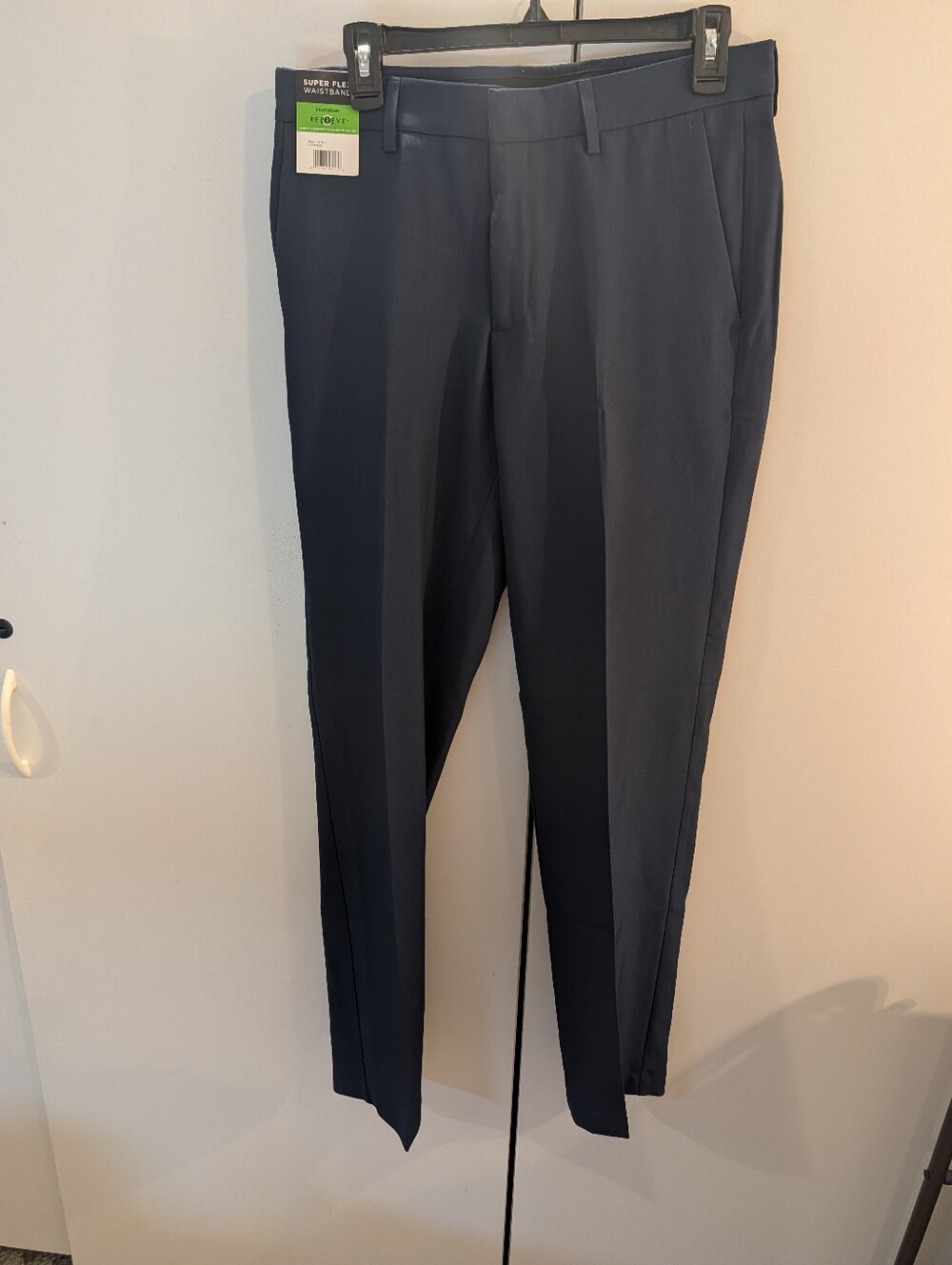 Haggar Men's 30 X 33 Navy Dress Pants - Classic Tailored Trousers NWT